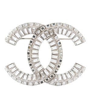 CHANEL Authentic Large All Crystal CC Logo Brooch Pin Silver Tone with Box